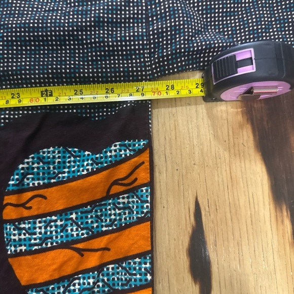 Handmade African Ankara Shirt – Heart Print – Unisex – Size L/XL ( approx.) - Picture 4 of 4